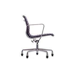eames® aluminum group management chair AB002